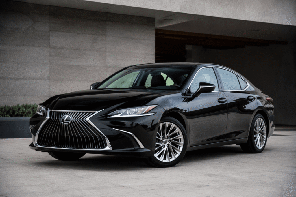luxury_sedan_gallery_1